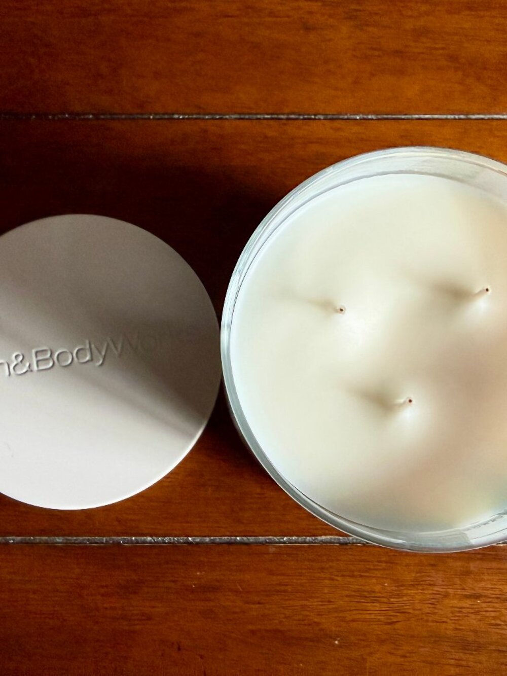 NEW BLUE ORCHARD SKIES 3-Wick Candle Bath and Body Works - Picture 2 of 3